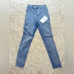 High waisted skinny jeans